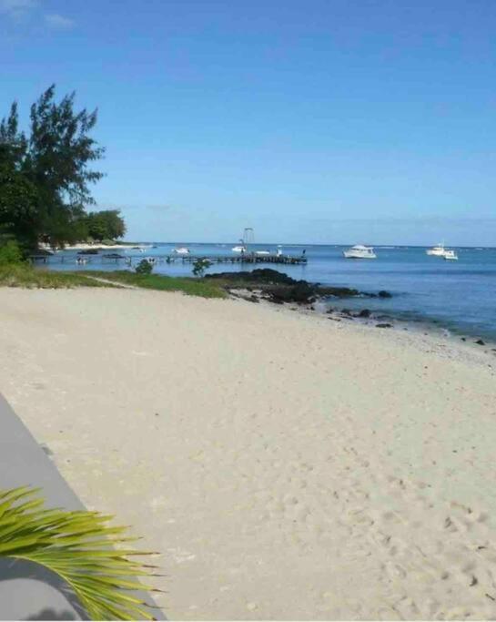 Beachfront Le Cerisier Trou Aux Biches, Mon Choisy Apartamento Mont-Choisy Exterior foto